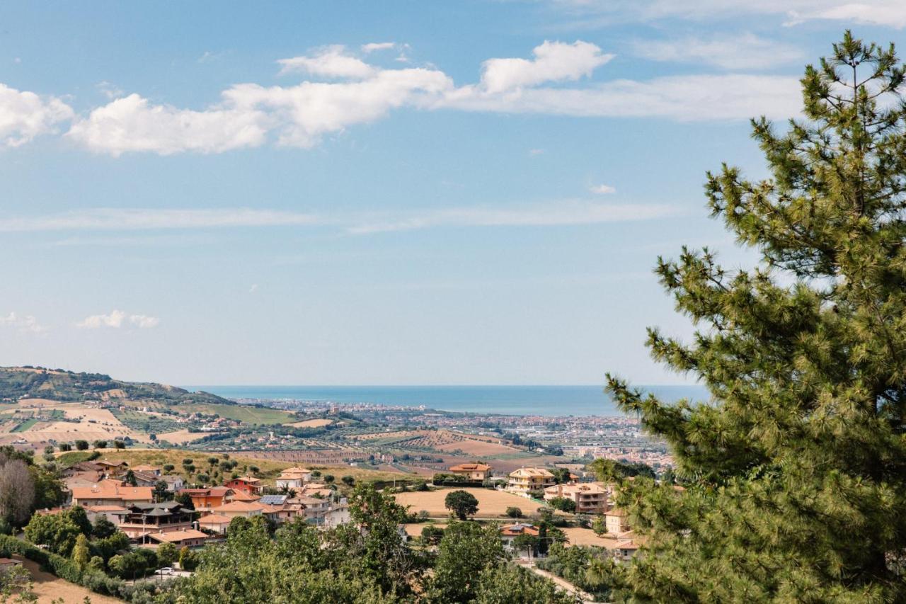 Villa Mascitti B&B Tortoreto Alto Eksteriør bilde