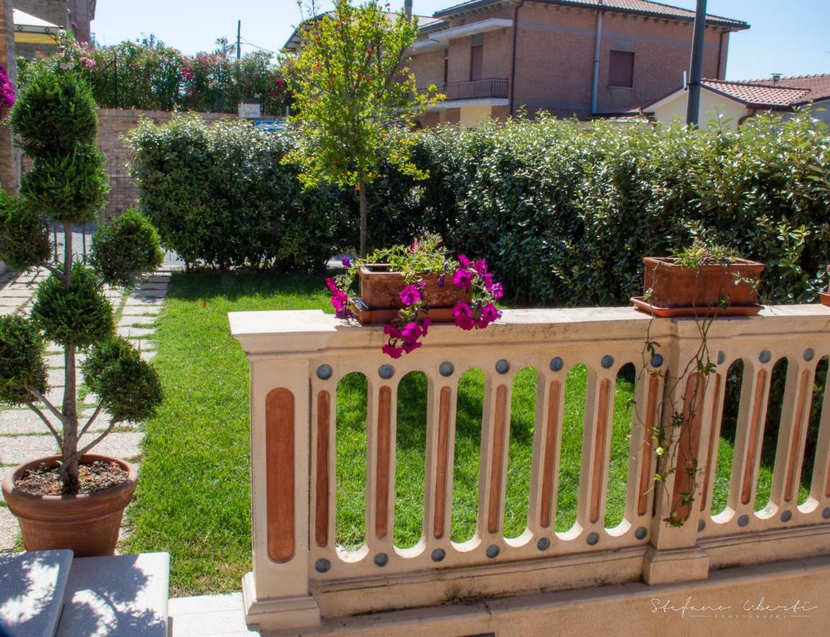 Villa Mascitti B&B Tortoreto Alto Eksteriør bilde